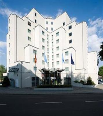 фото отеля NH Berlin-Treptow