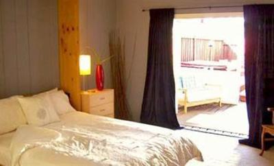 фото отеля ZenYard Guest House Phoenix