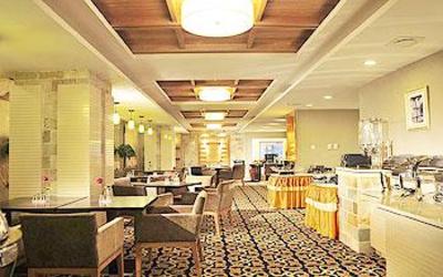 фото отеля Maxcourt Hotel