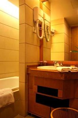 фото отеля Maxcourt Hotel