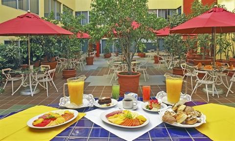 фото отеля Best Western Hotel Plaza Genova Guadalajara