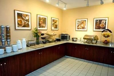 фото отеля Phoenix Inn Suites Albany