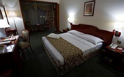 фото отеля Dubai Grand Hotel