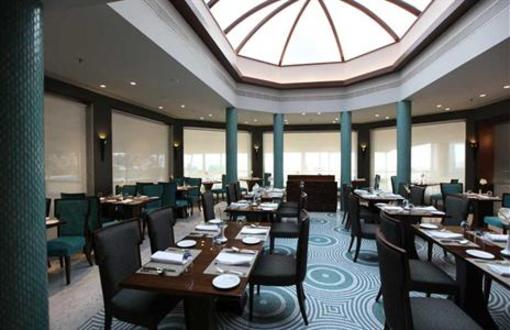 фото отеля Sun N Sand Hotel Mumbai