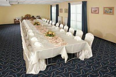 фото отеля Hotel Ideal Pruszkow
