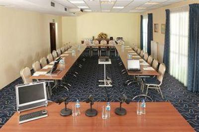 фото отеля Hotel Ideal Pruszkow