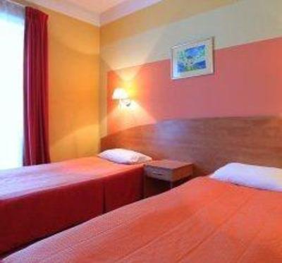 фото отеля Hotel Ideal Pruszkow