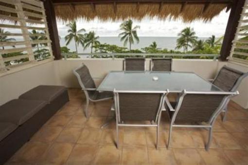 фото отеля Sea Change Beachfront Apartments
