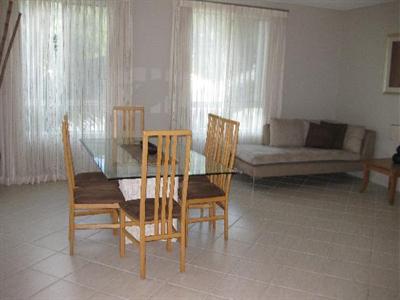 фото отеля Sea Change Beachfront Apartments