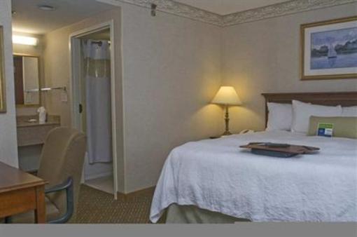 фото отеля Hampton Inn & Suites Newport/Middletown