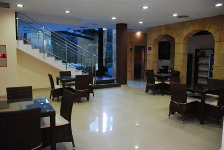 фото отеля Manhatan Hotel Suites Cunit