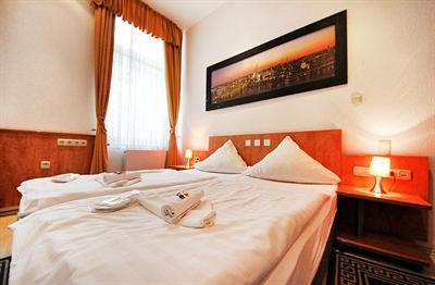 фото отеля Cityhotel Storch Cologne