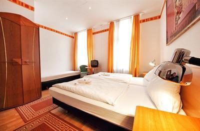 фото отеля Cityhotel Storch Cologne