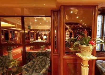 фото отеля Golden Tulip Hotel Moderno Verdi