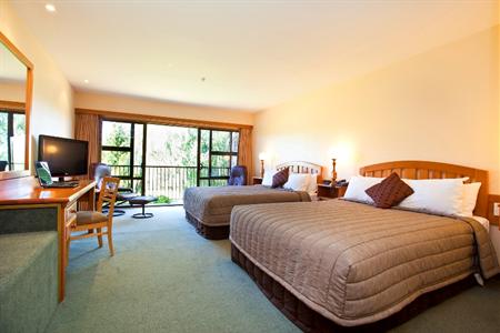 фото отеля Mackenzie Country Inn