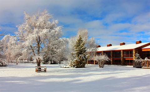 фото отеля Mackenzie Country Inn