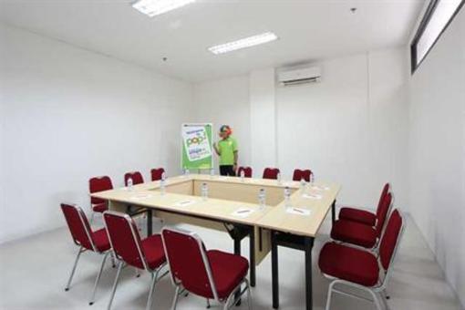 фото отеля POP Hotel Airport Jakarta