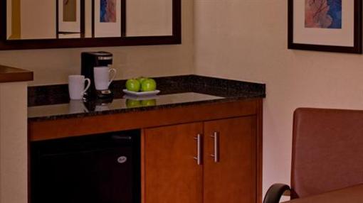 фото отеля Hyatt Place San Jose Pinares