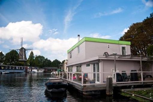 фото отеля Minties Floating Bed and Breakfast
