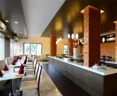 фото отеля MATRIX INN SHIRDI