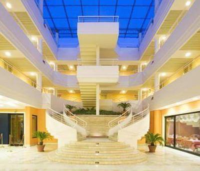 фото отеля Caesar's Hotel