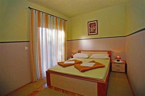 фото отеля Bubi Hvar Apartments