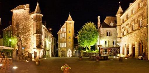 фото отеля Hotel des Remparts Salers