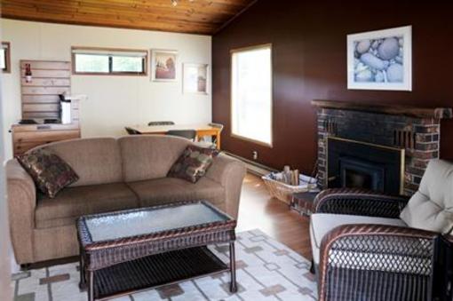 фото отеля Sea Breeze Lodge Hornby Island