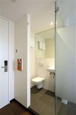 фото отеля EasyHotel Amsterdam