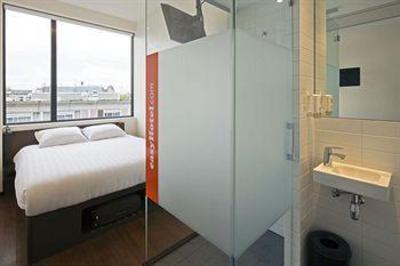 фото отеля EasyHotel Amsterdam