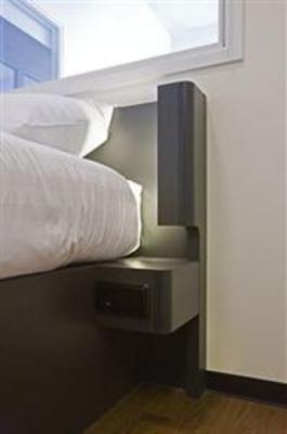 фото отеля EasyHotel Amsterdam