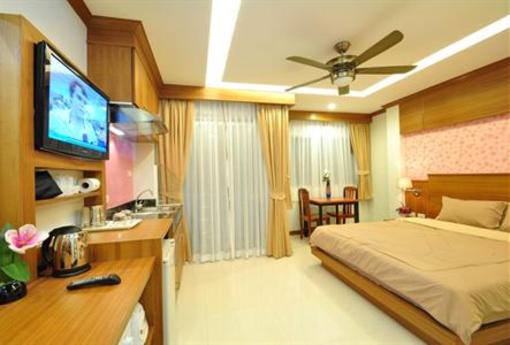 фото отеля Green Harbor Service Apartment Phuket