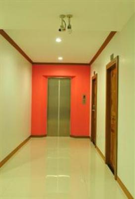 фото отеля Green Harbor Service Apartment Phuket