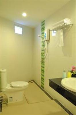 фото отеля Green Harbor Service Apartment Phuket
