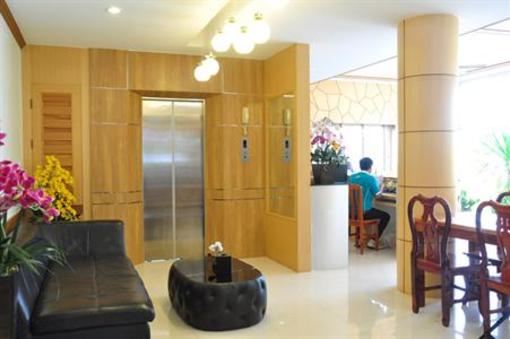 фото отеля Green Harbor Service Apartment Phuket