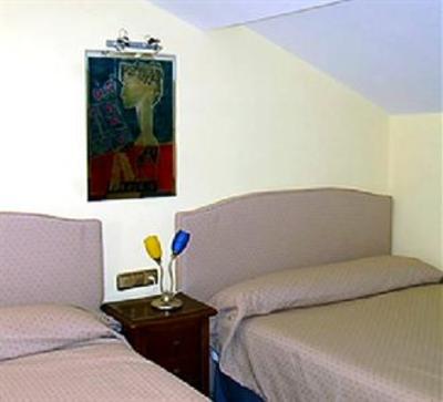 фото отеля Hostal Jai Alai Leitza