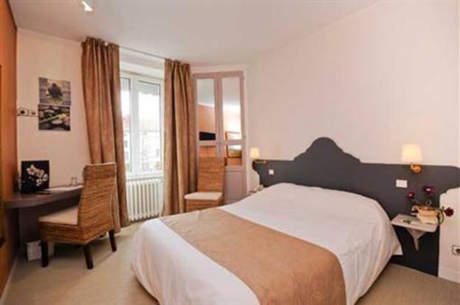 фото отеля Le Bourbon Hotel Yssingeaux