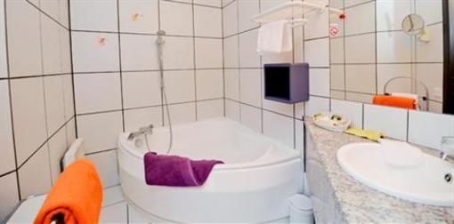 фото отеля Le Bourbon Hotel Yssingeaux
