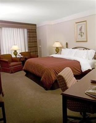 фото отеля Sheraton Greensboro at Four Seasons