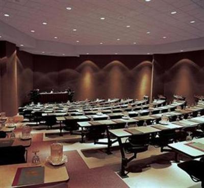 фото отеля Sheraton Greensboro at Four Seasons