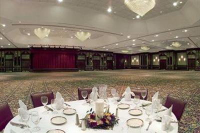 фото отеля Sheraton Greensboro at Four Seasons