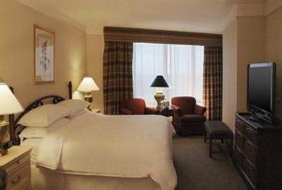 фото отеля Sheraton Greensboro at Four Seasons