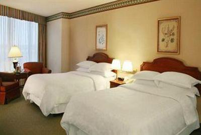 фото отеля Sheraton Greensboro at Four Seasons