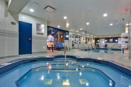 фото отеля Holiday Inn Calgary Airport