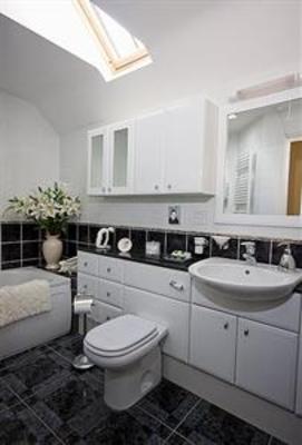фото отеля Y Garth Bed and Breakfast Newport (Pembrokeshire)