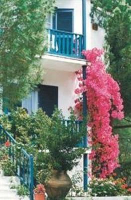 фото отеля Strophilia Apartments