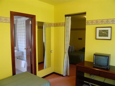 фото отеля Es Pletieus Hotel Vielha