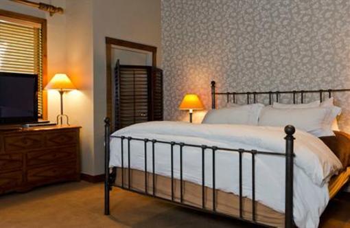 фото отеля Trails End Lodge