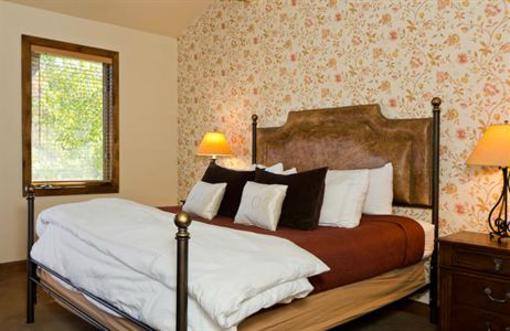 фото отеля Trails End Lodge