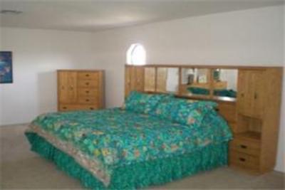 фото отеля Stay Over Rentals of Davenport